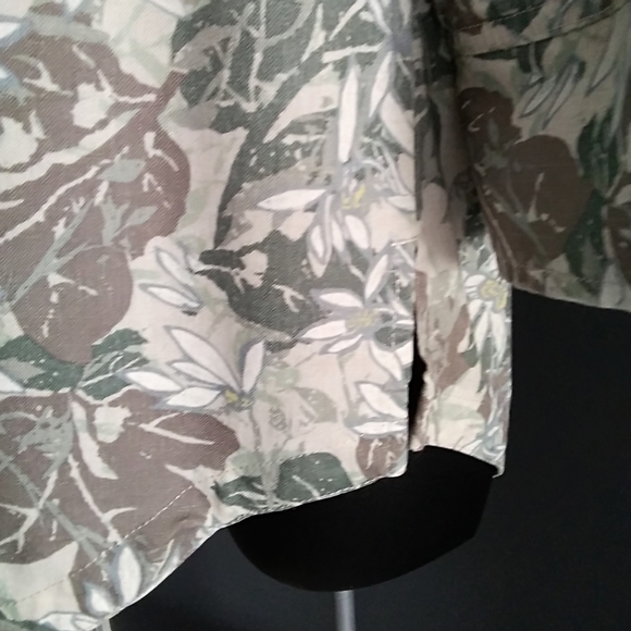 COLUMBIA SPORTSWEAR Button-down - Picture 12 of 12